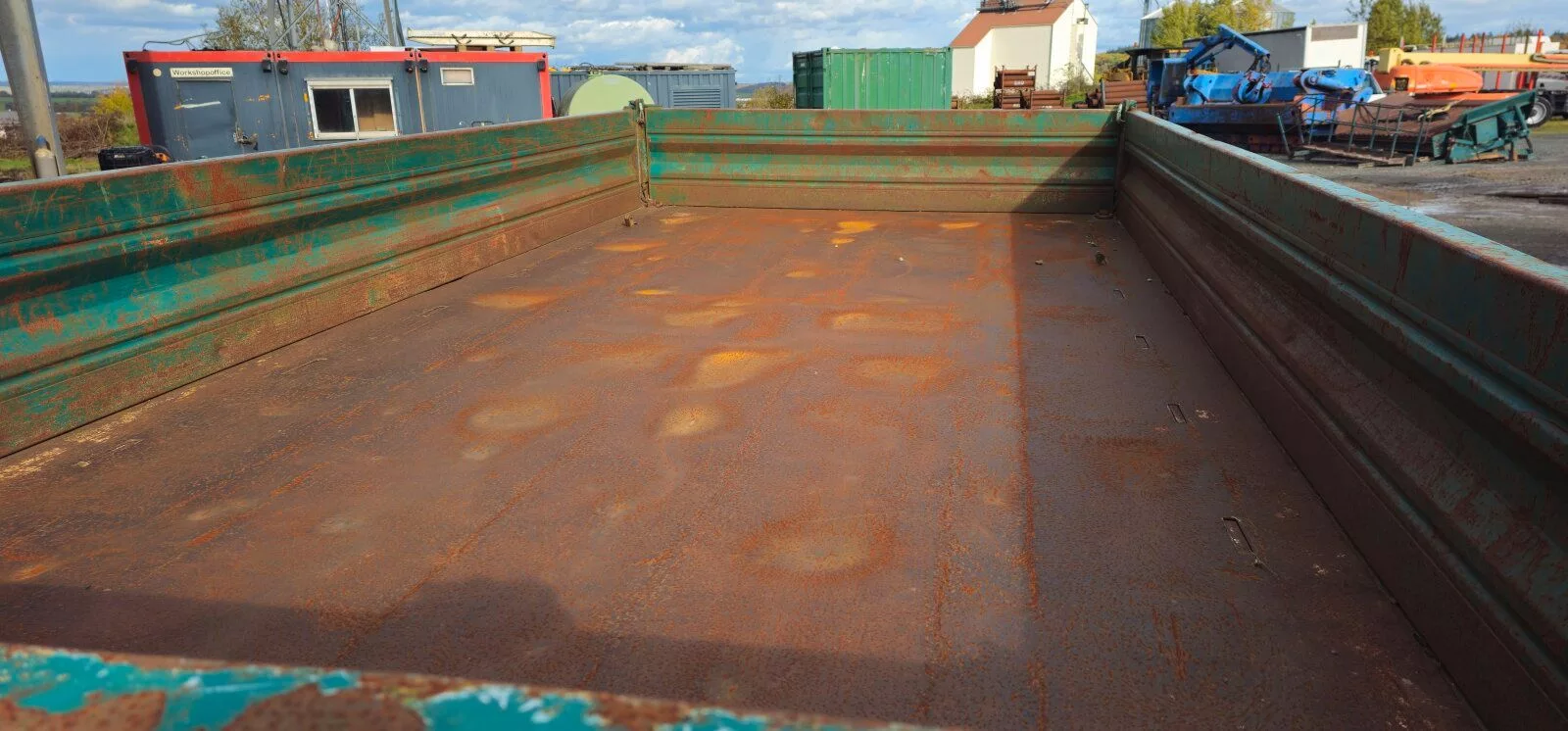 Fahrzeugabbildung Müller-Mitteltal KA-TA-R11,9 3 Seiten Kipper + Tieflader + Rampe