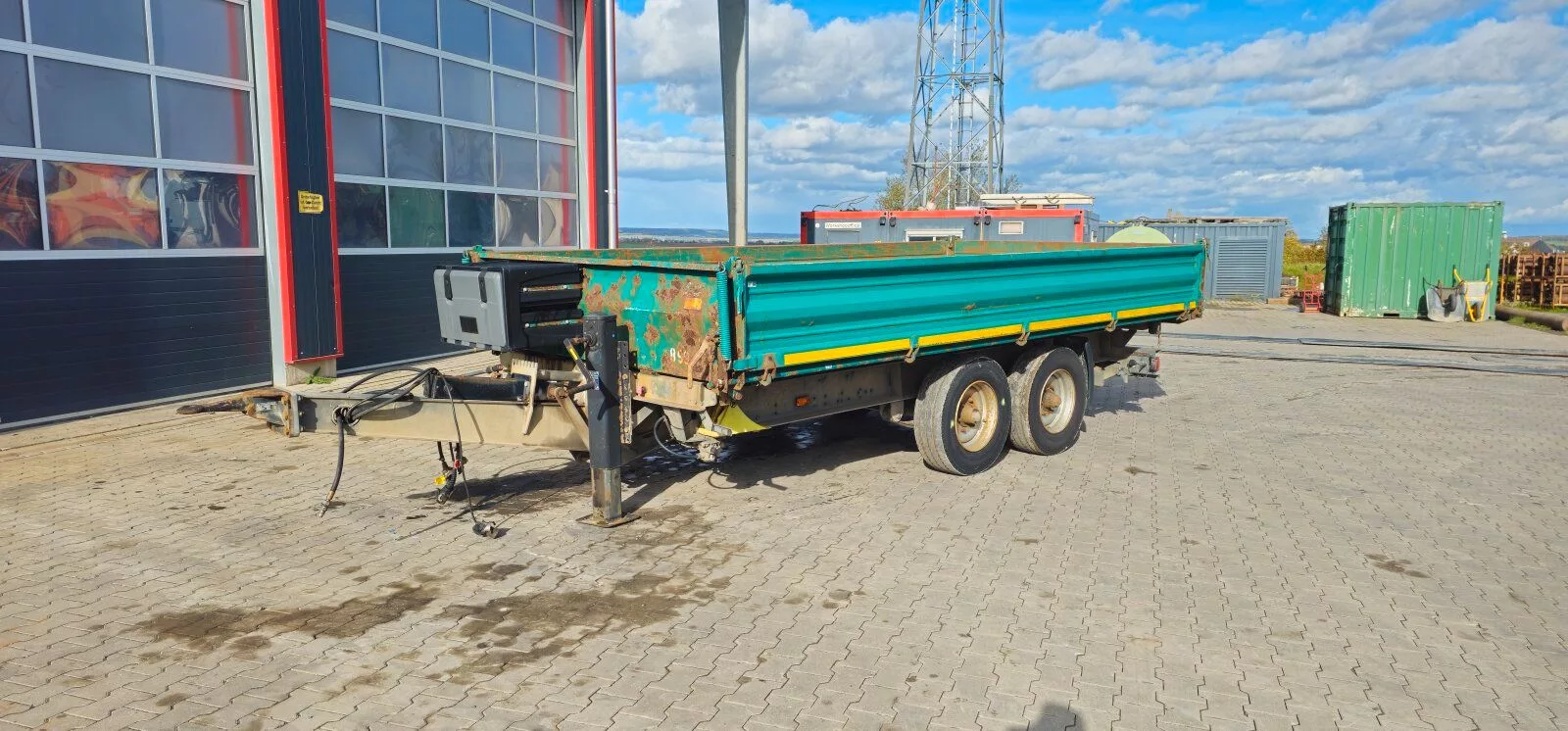 Fahrzeugabbildung Müller-Mitteltal KA-TA-R11,9 3 Seiten Kipper + Tieflader + Rampe