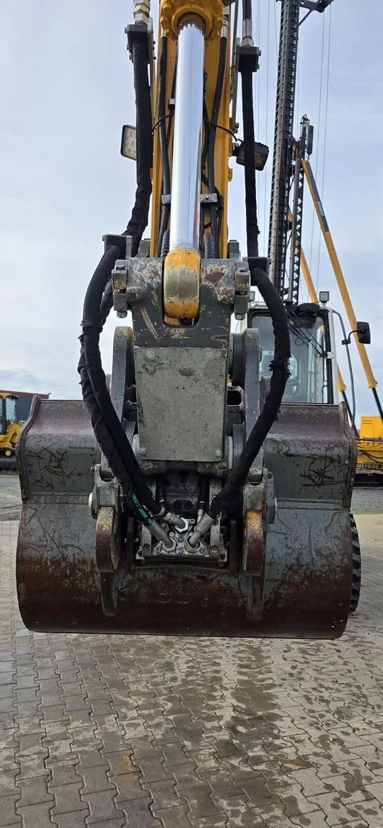 Fahrzeugabbildung Liebherr A 904 C Litronic / Likufix