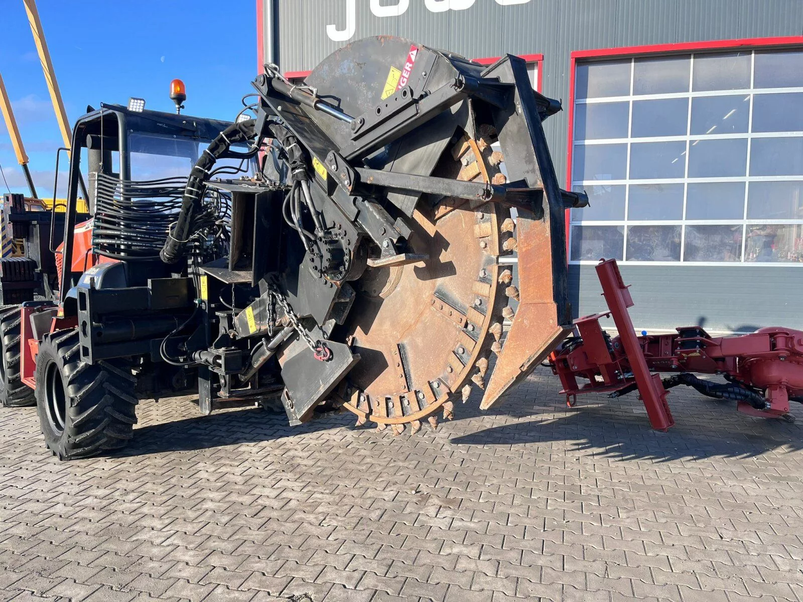 Fahrzeugabbildung Ditch Witch RT 115H + H1032 Grabenfräse