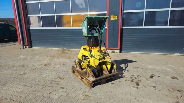 Liebherr Ammann ACA 1000 Anbauverdichter