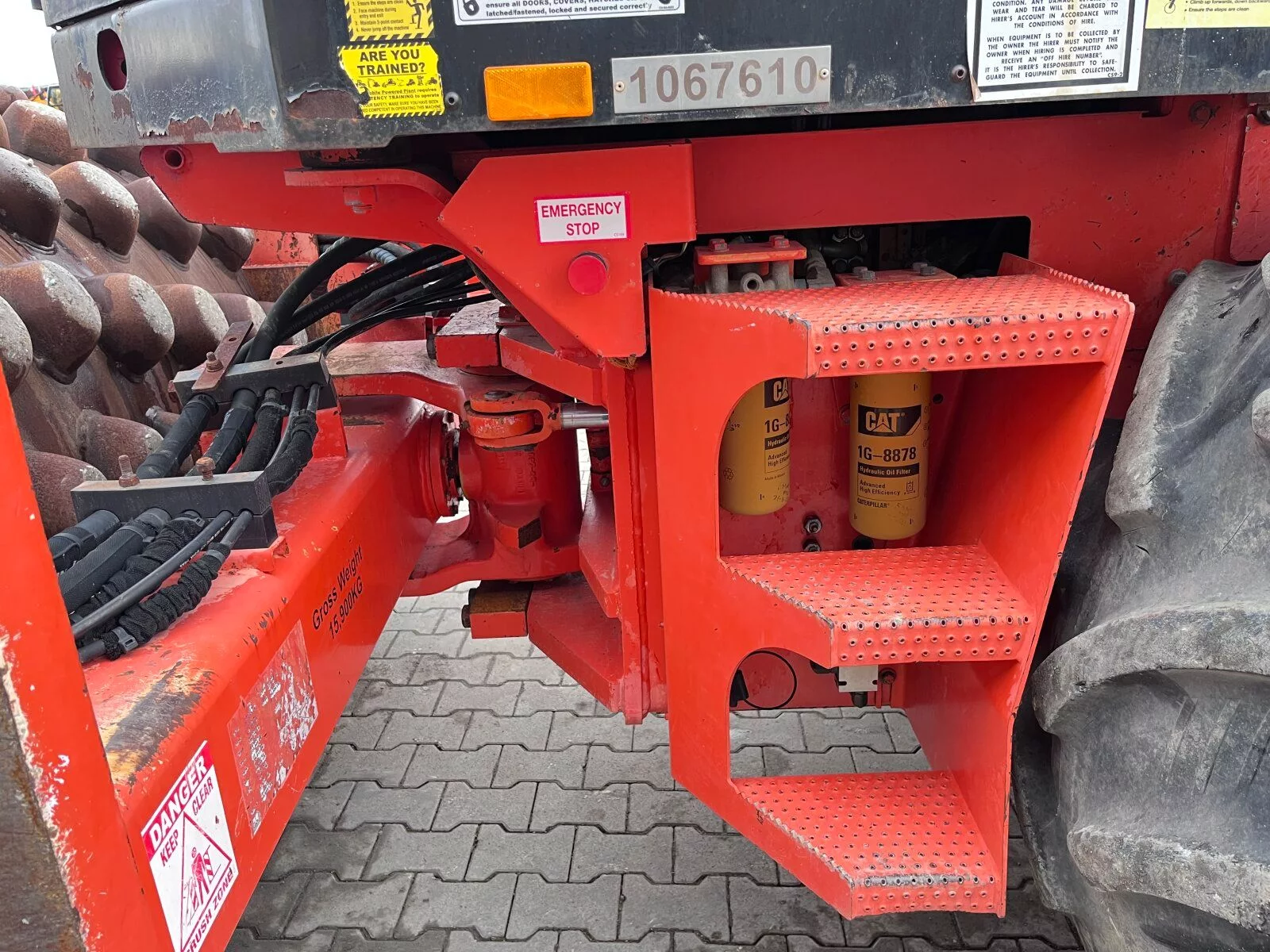 Fahrzeugabbildung CAT CP 74 Walzenzug / CS