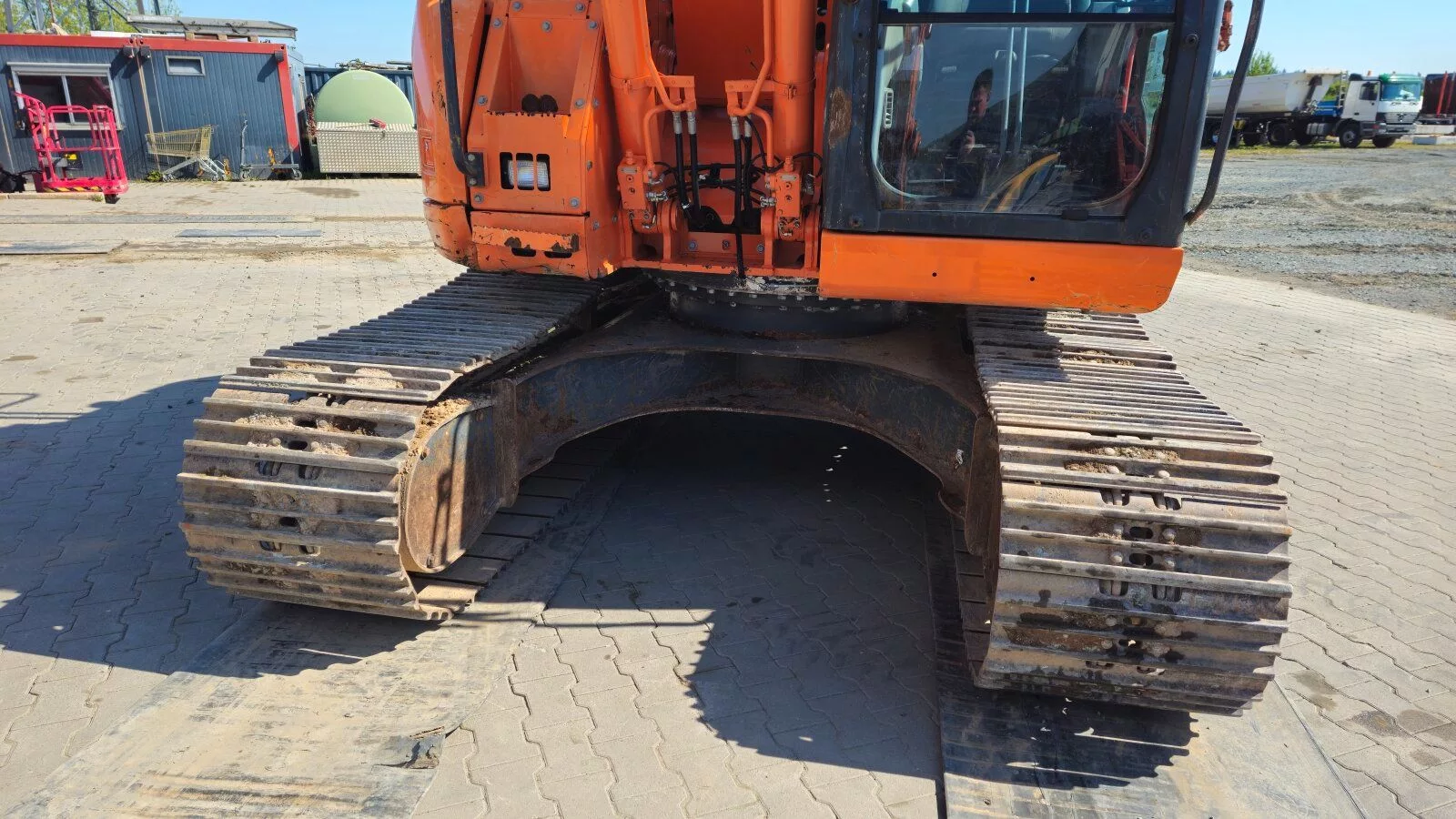 Fahrzeugabbildung Doosan DX140 LCR-3 / Lehnhoff Aufnahme / Löffel