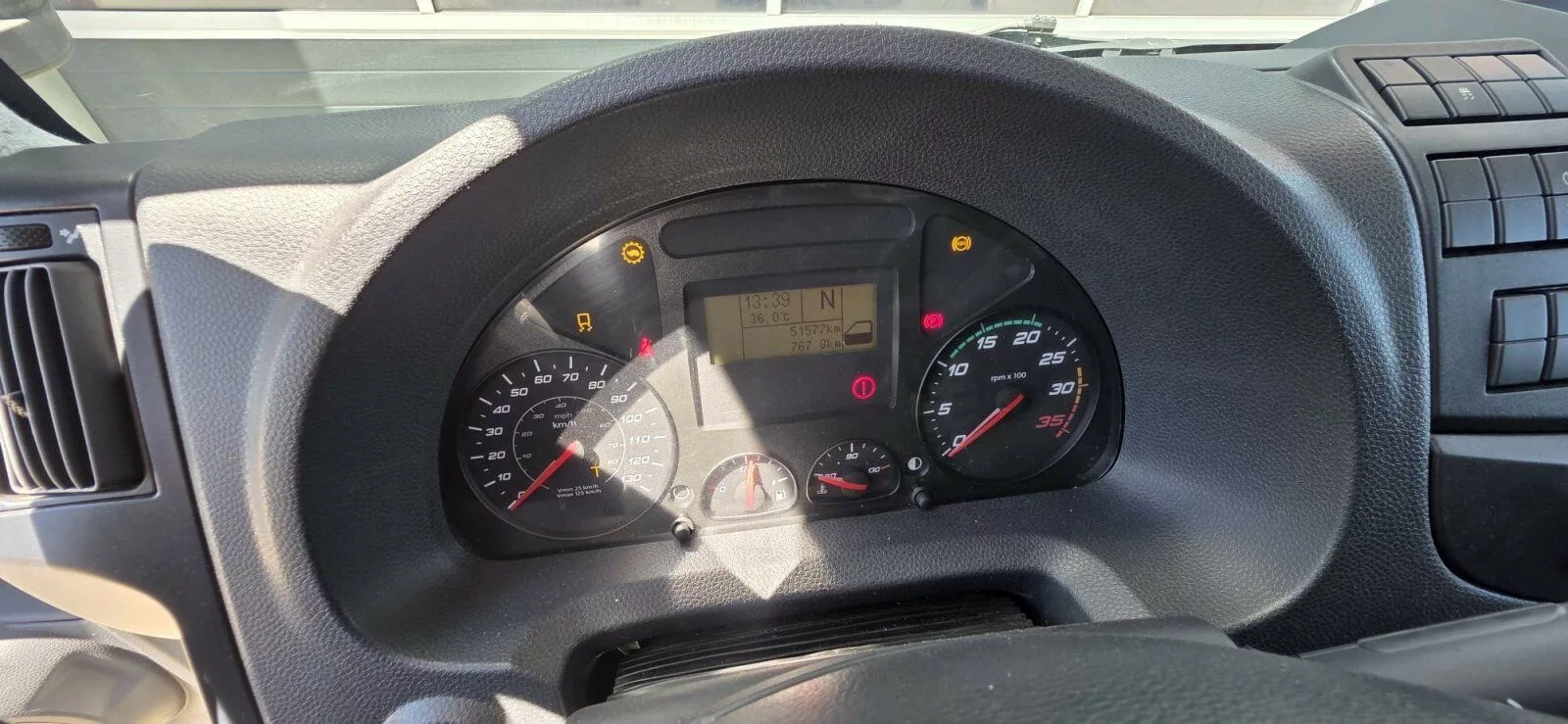 Fahrzeugabbildung Iveco 120 E 25 / ex BUNDESWEHR / 51 tkm / TOP ZUSTAND