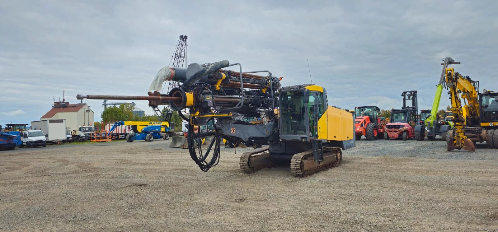 Fahrzeugabbildung Atlas Copco SmartROC C50-10SF Sprenglochbohrgerät