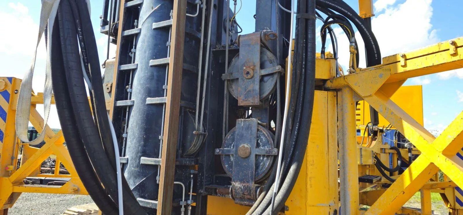 Fahrzeugabbildung IHC Fundex F12SE