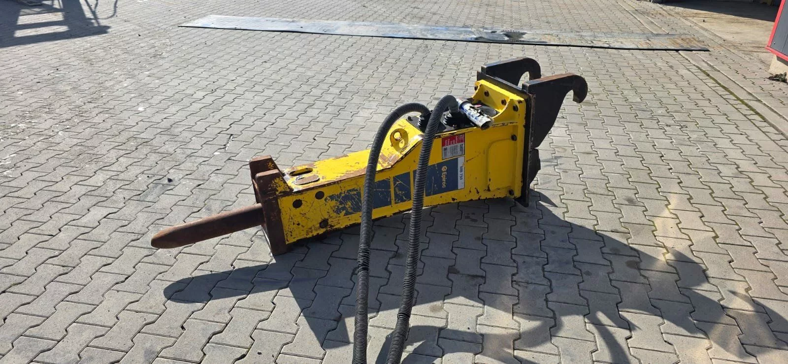 Fahrzeugabbildung Liebherr Atlas Copco - Epiroc MB 750 Abbruchhammer