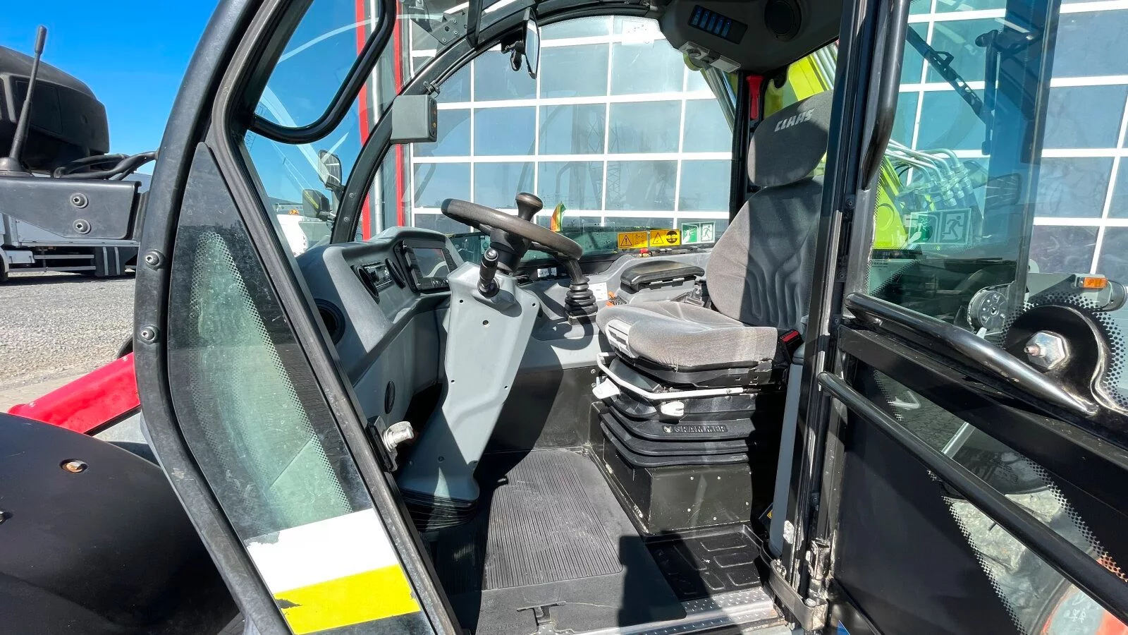 Fahrzeugabbildung Andere Claas Scorpion 741 / Liebherr / 7 m / 4 to