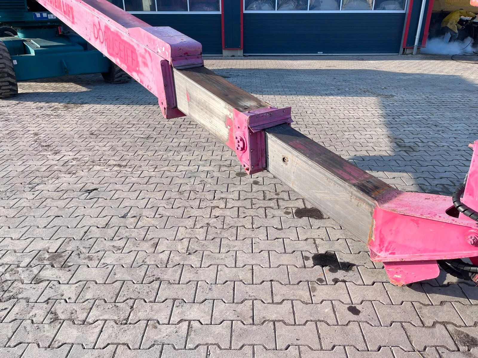 Fahrzeugabbildung Haulotte AICHI SP 21 A / Arbeitshlöhe: 23 meter / UVV