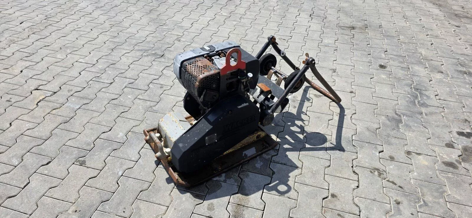 Fahrzeugabbildung Andere DPS 1850 H Bodenverdichter - Rüttelplatte