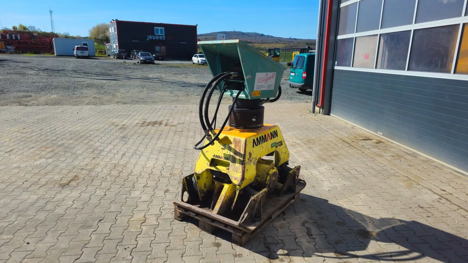 Fahrzeugabbildung Liebherr Ammann ACA 1000 Anbauverdichter