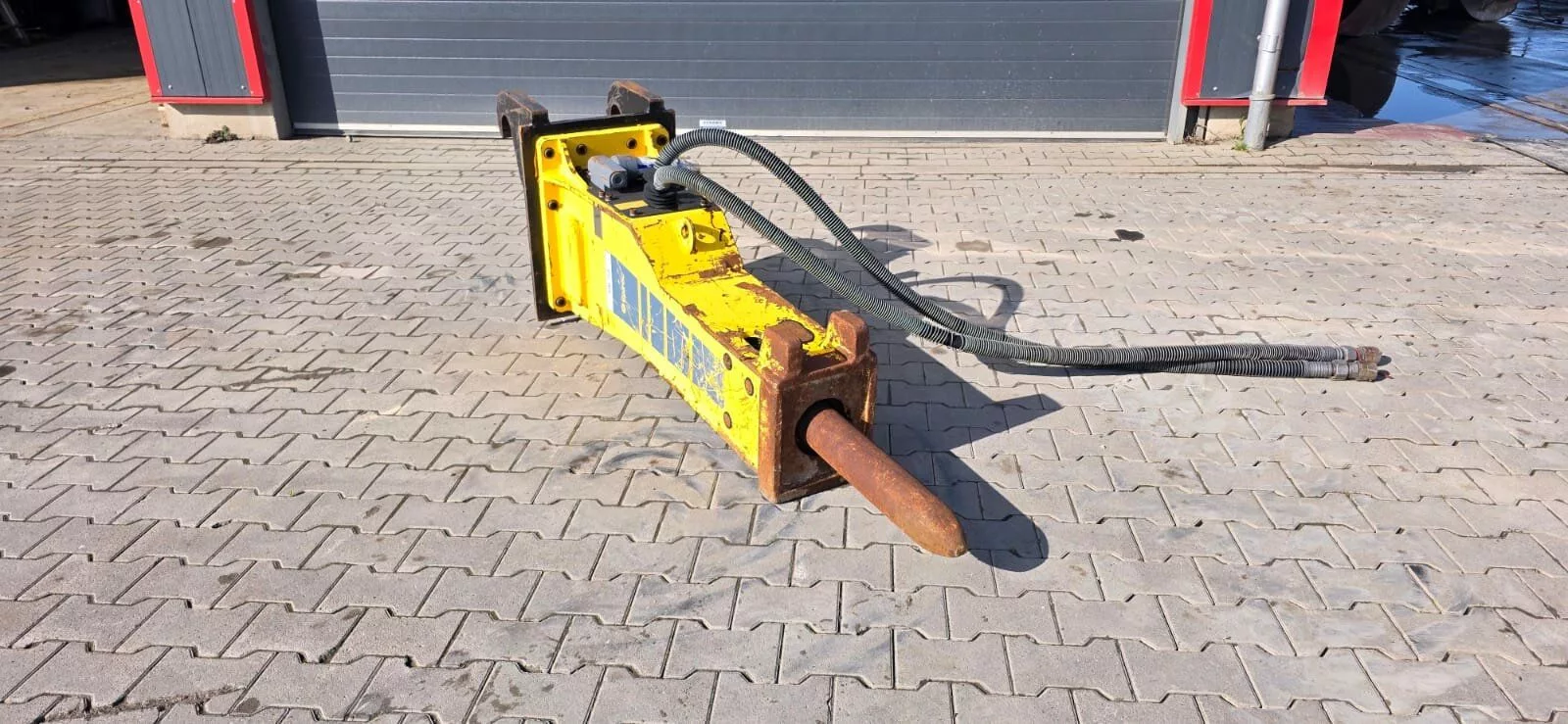 Fahrzeugabbildung Liebherr Atlas Copco - Epiroc MB 750 Abbruchhammer