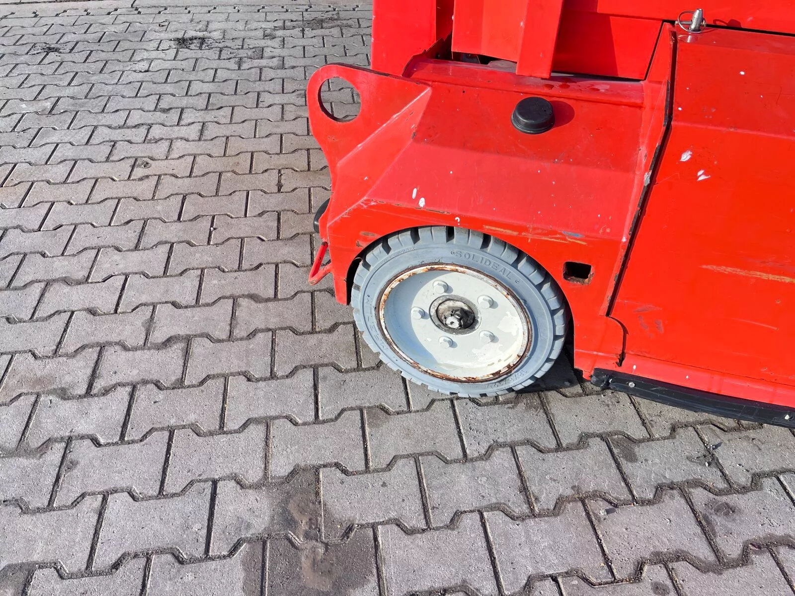 Fahrzeugabbildung Haulotte PB S151-16 E / 15,3 Meter / Akku / UVV