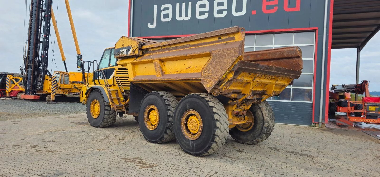 Fahrzeugabbildung CAT 730 6x6 DUMPER / Tunnel