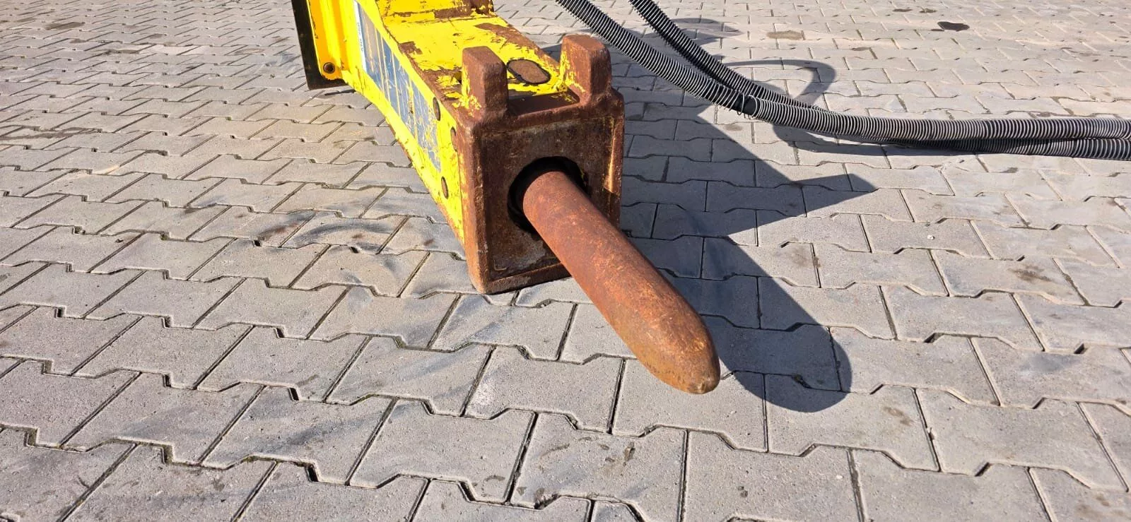 Fahrzeugabbildung Liebherr Atlas Copco - Epiroc MB 750 Abbruchhammer