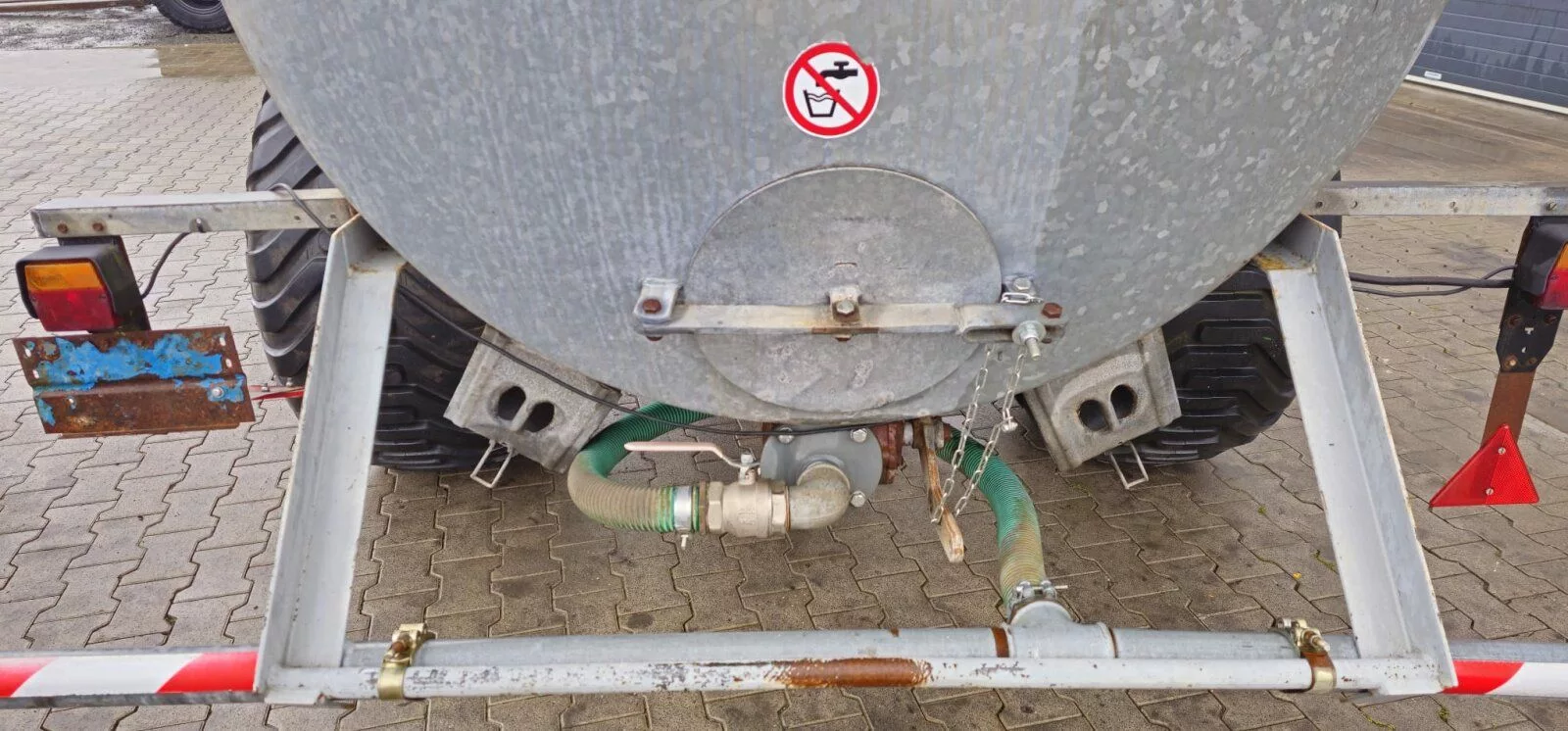Fahrzeugabbildung Andere PTW 6 Vakuum / Pumpe / Wasser