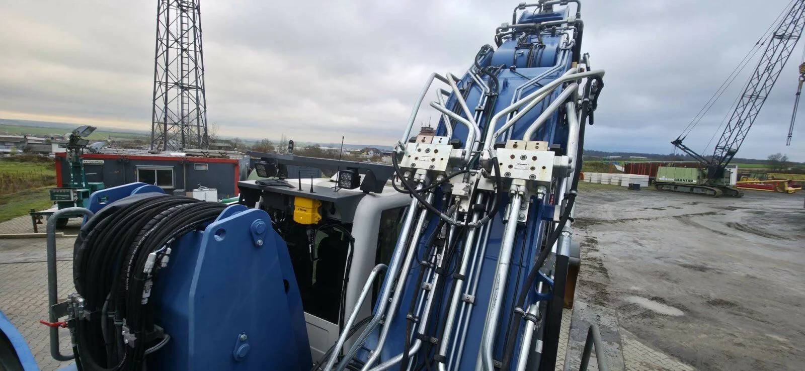 Fahrzeugabbildung Liebherr R 936 LC /Verstellb. Kabine / GPS 3D/ Neuwertig