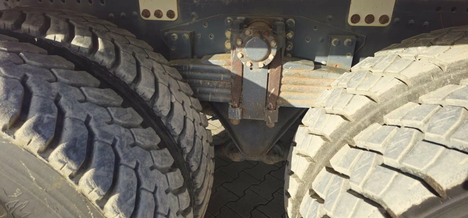 Fahrzeugabbildung DAF RSP ESE 26/7 / Saugbagger