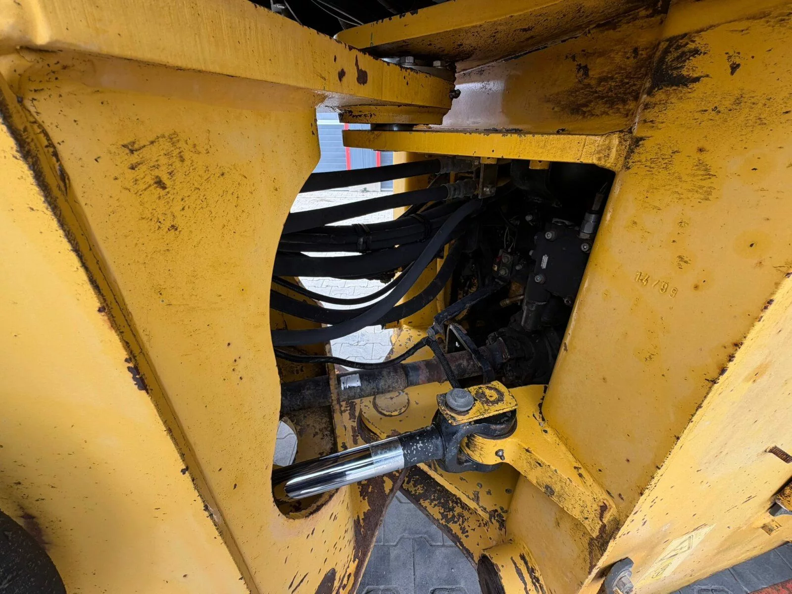 Fahrzeugabbildung Komatsu WA 320-3H / 4 in 1 Schaufel