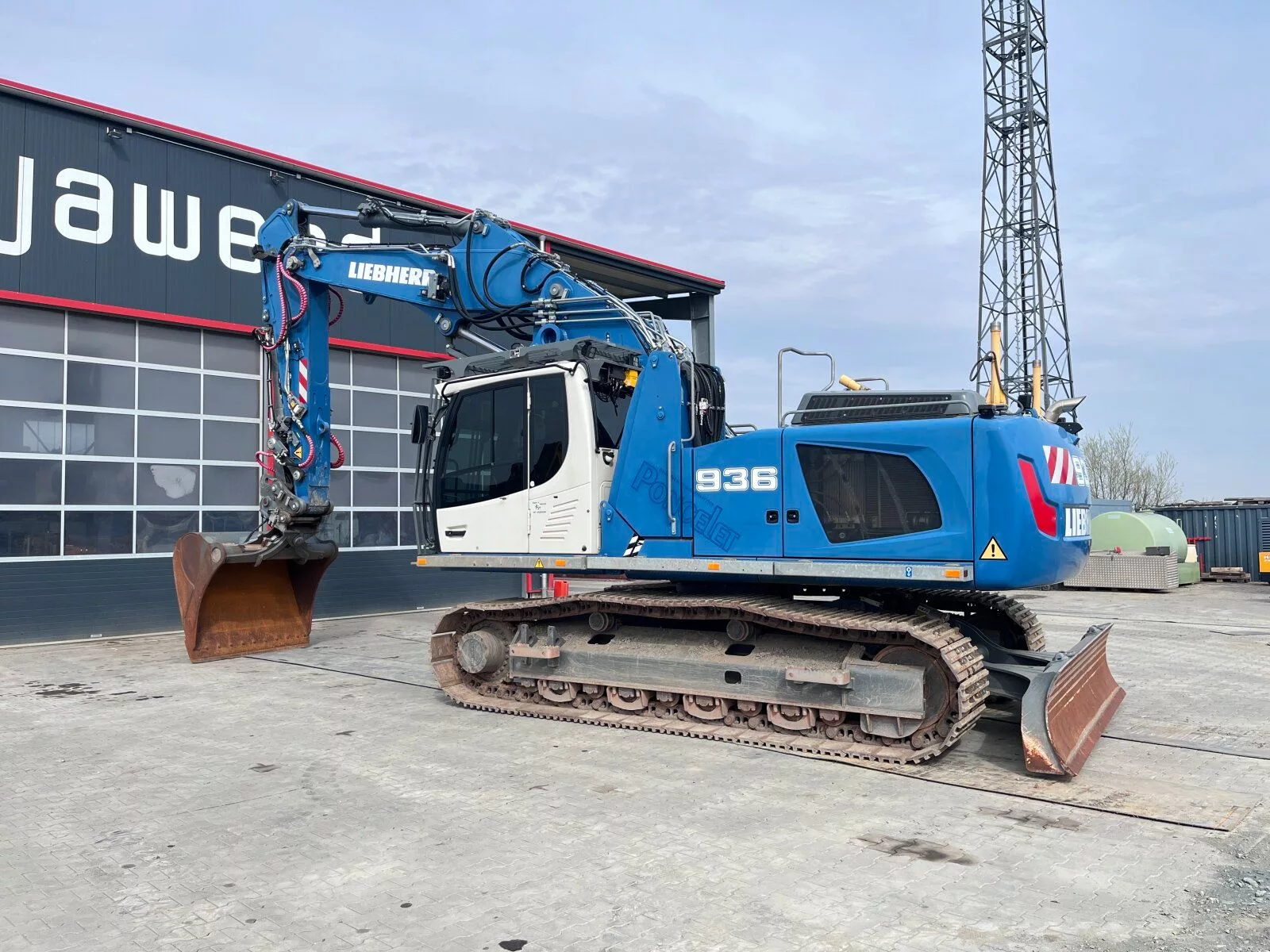 Fahrzeugabbildung Liebherr R 936 LC /Verstellb. Kabine / GPS 3D/ Neuwertig