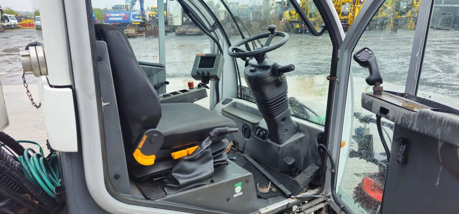 Fahrzeugabbildung Hako Bucher CityCat 2020 / Kehrmaschine Motor o.K