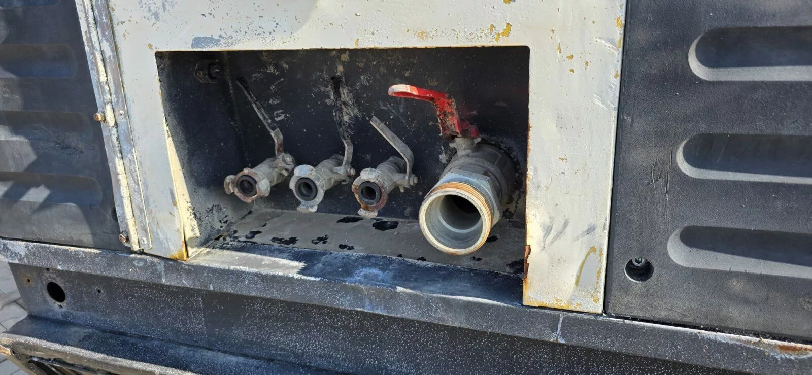 Fahrzeugabbildung Atlas Copco Compair C110-9 / Kompressor 11.3 bar / 9 m3