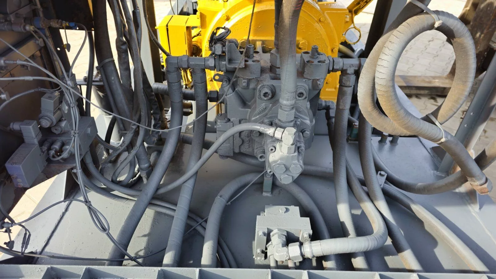 Fahrzeugabbildung Andere PTC 25H2 Freireiter / Pfahlhammer-Extraktor