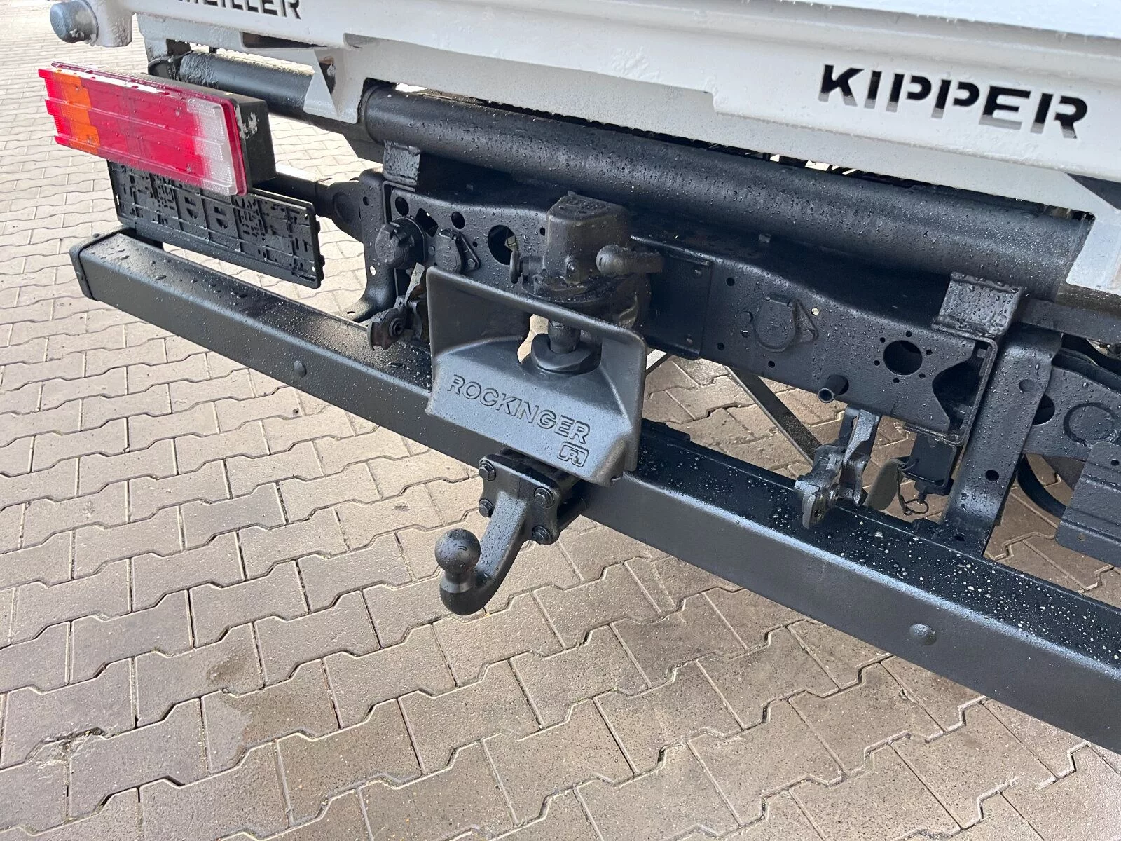 Fahrzeugabbildung Mercedes-Benz Vario 816 D Meiller Kipper / DOKA / AHK