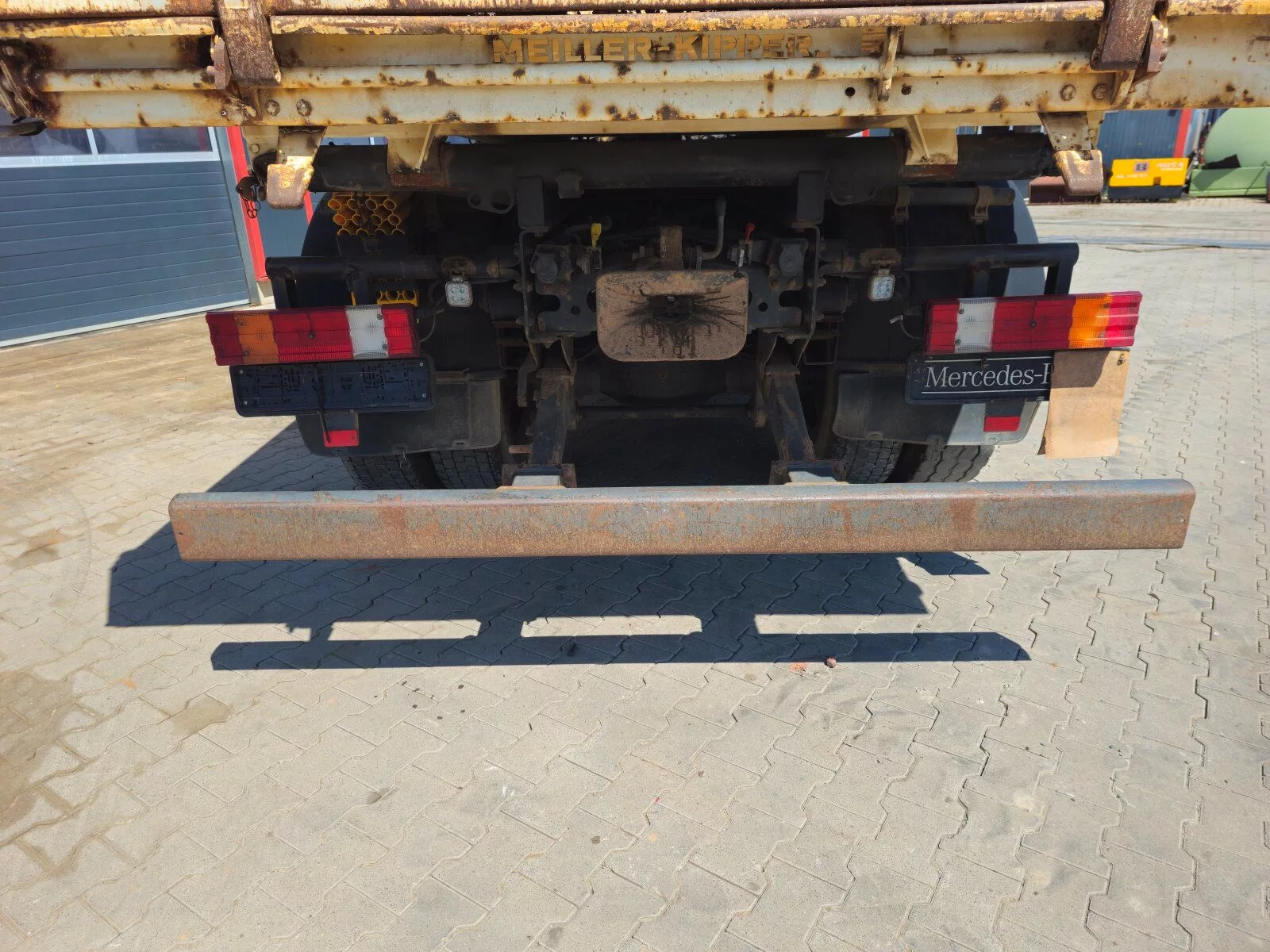 Fahrzeugabbildung Mercedes-Benz 1829 K AXOR Meiller Kipper / Krananbau möglich