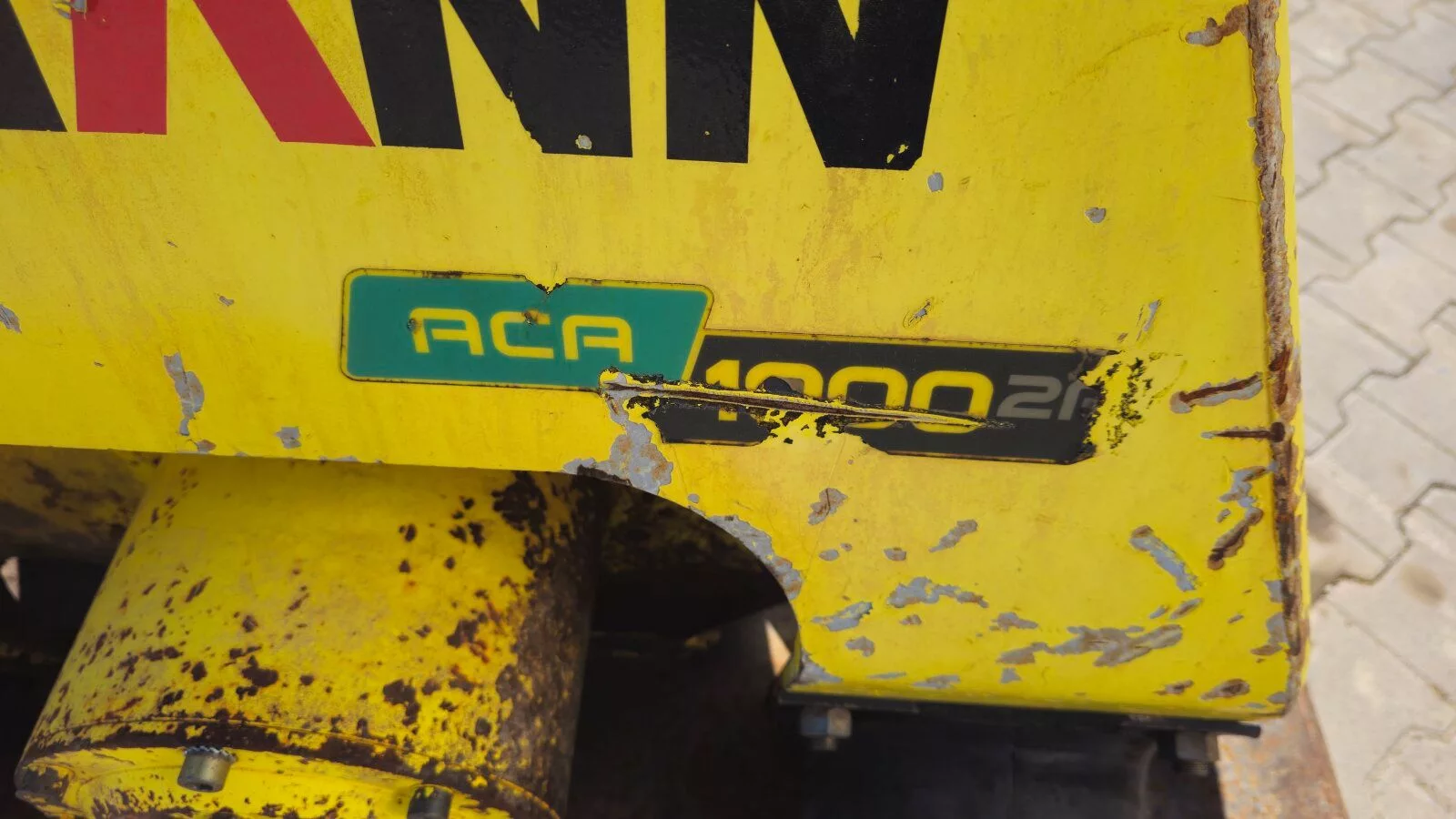 Fahrzeugabbildung Liebherr Ammann ACA 1000 Anbauverdichter