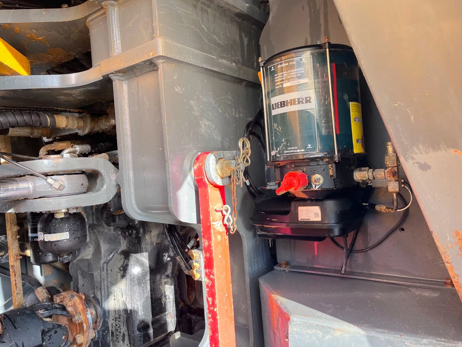 Fahrzeugabbildung Liebherr L 566 / 4x4 / Waage