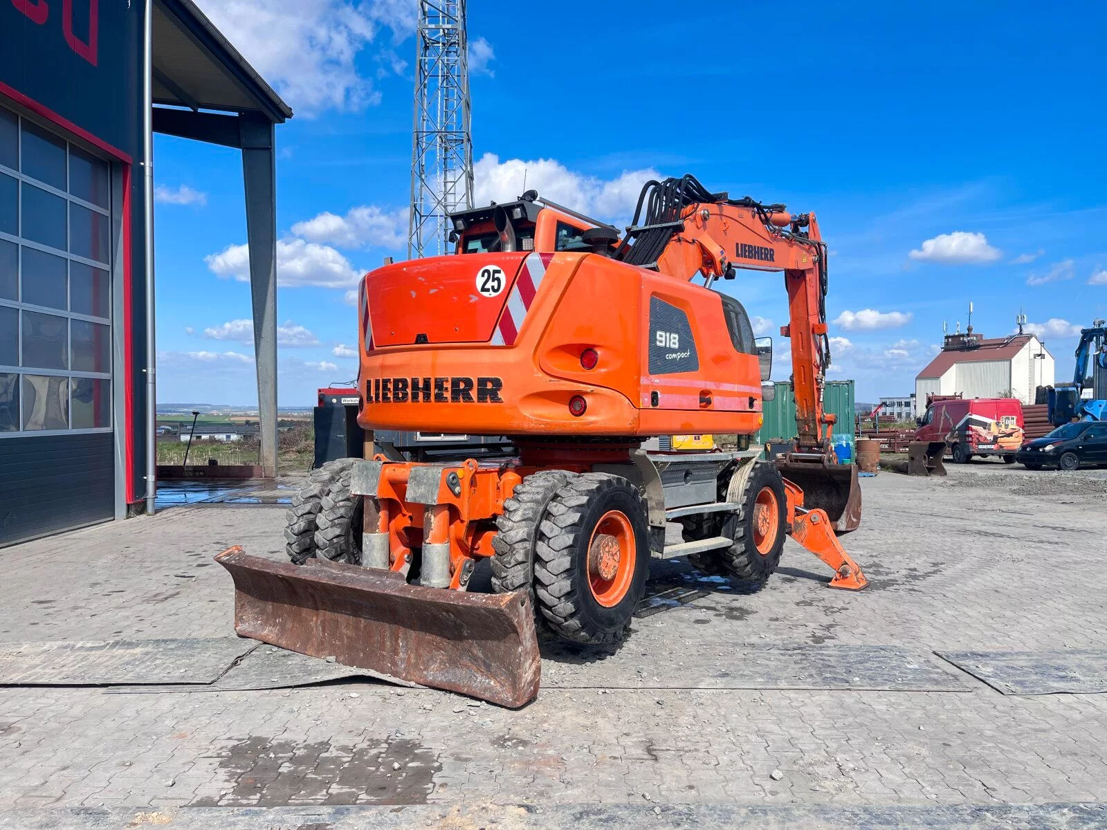 Fahrzeugabbildung Liebherr A 918 Compact