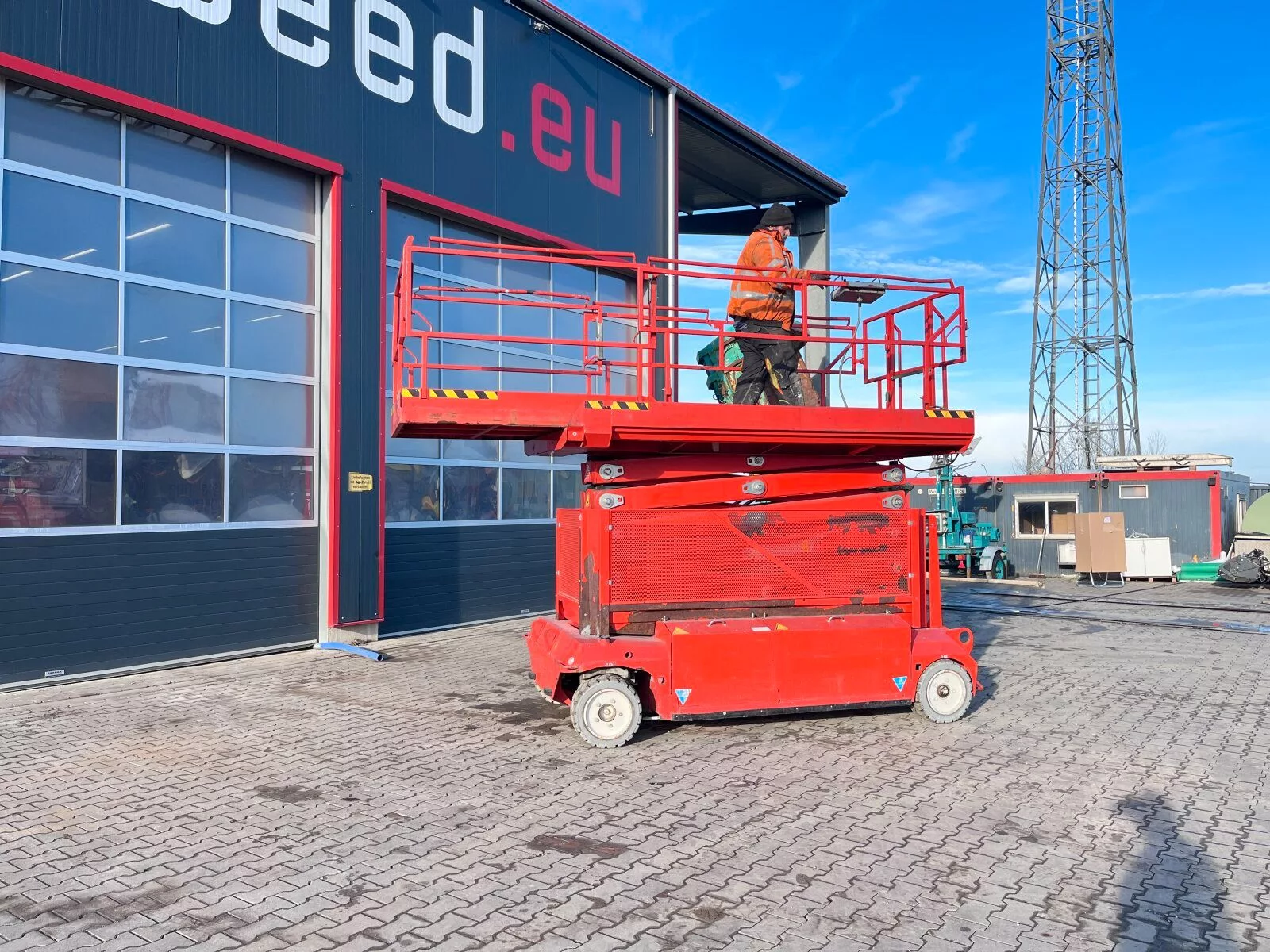 Fahrzeugabbildung Haulotte PB S151-16 E / 15,3 Meter / Akku / UVV