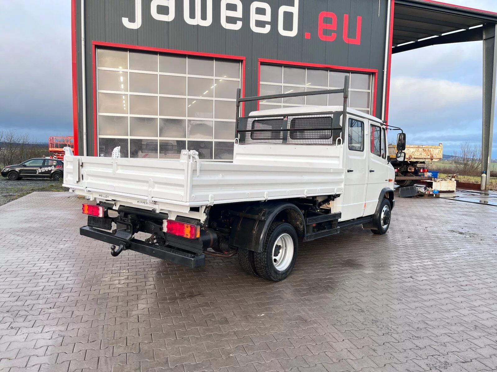 Fahrzeugabbildung Mercedes-Benz Vario 816 D Meiller Kipper / DOKA / AHK