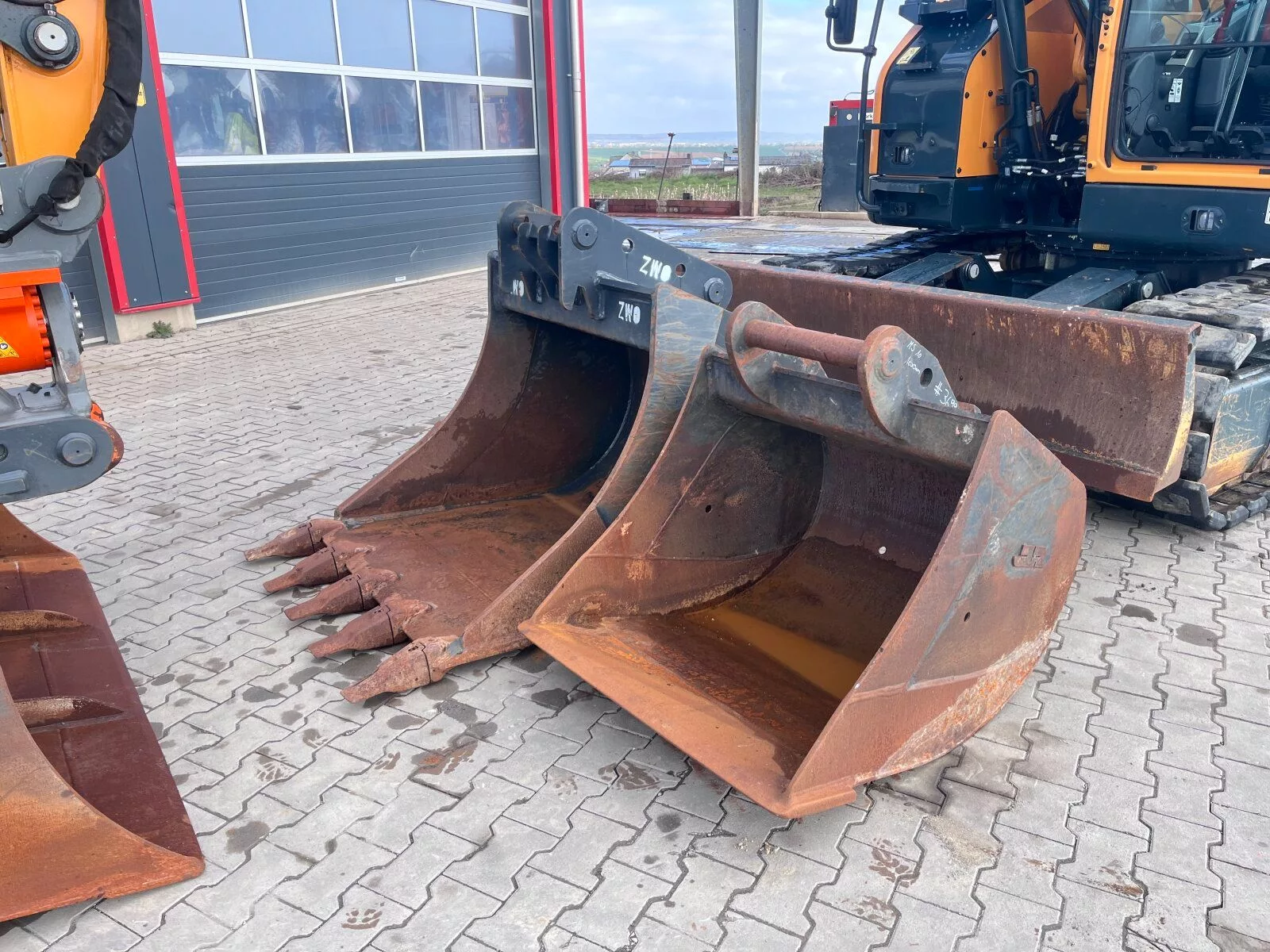 Fahrzeugabbildung Hyundai HX 145 LCR / Roto Tilt / TOP ZUSTAND