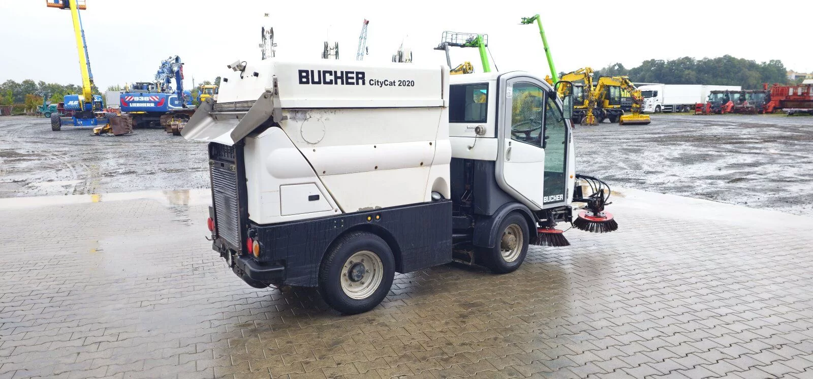 Fahrzeugabbildung Hako Bucher CityCat 2020 / Kehrmaschine Motor o.K