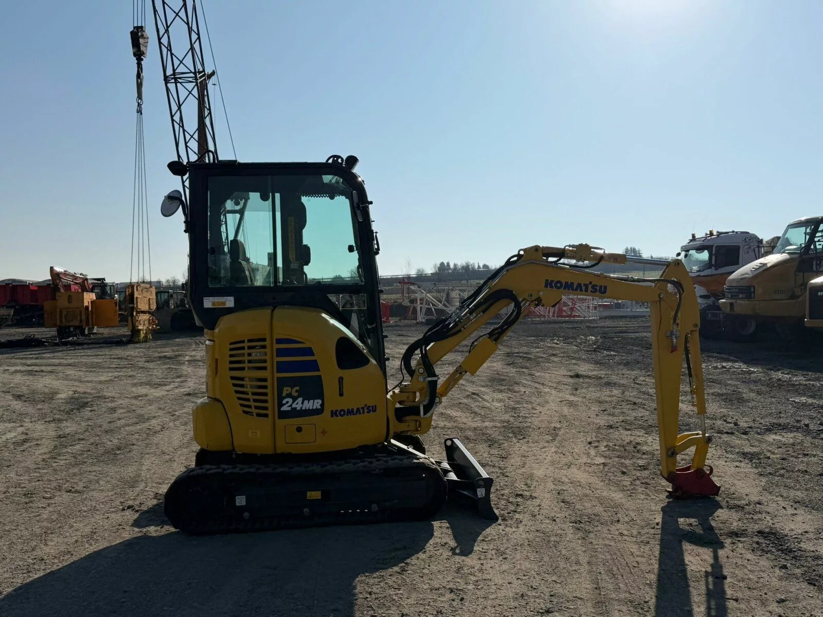 Fahrzeugabbildung Komatsu PC 24 MR-5 Minibagger