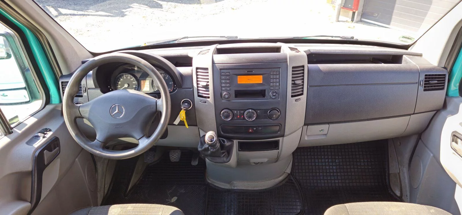 Fahrzeugabbildung Mercedes-Benz 213 CDI Sprinter II DOKA / AHK
