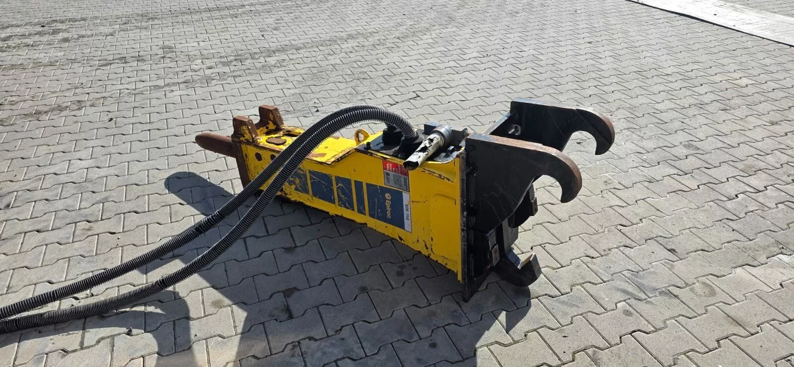 Fahrzeugabbildung Liebherr Atlas Copco - Epiroc MB 750 Abbruchhammer