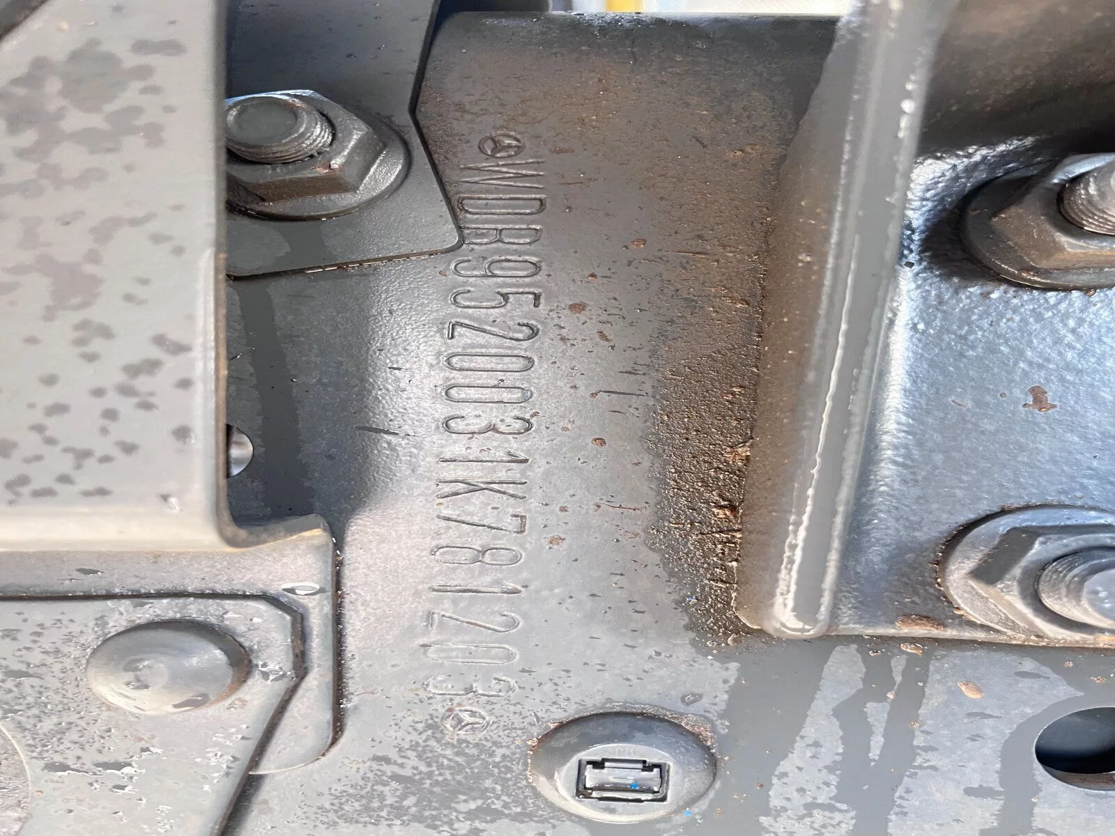 Fahrzeugabbildung Mercedes-Benz 1831 Meiller Kipper 4x2 / Voll Blattfederung