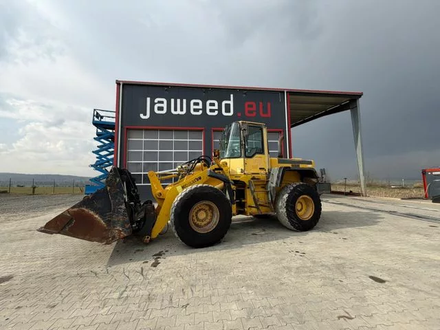 Komatsu WA 320-3H / 4 in 1 Schaufel