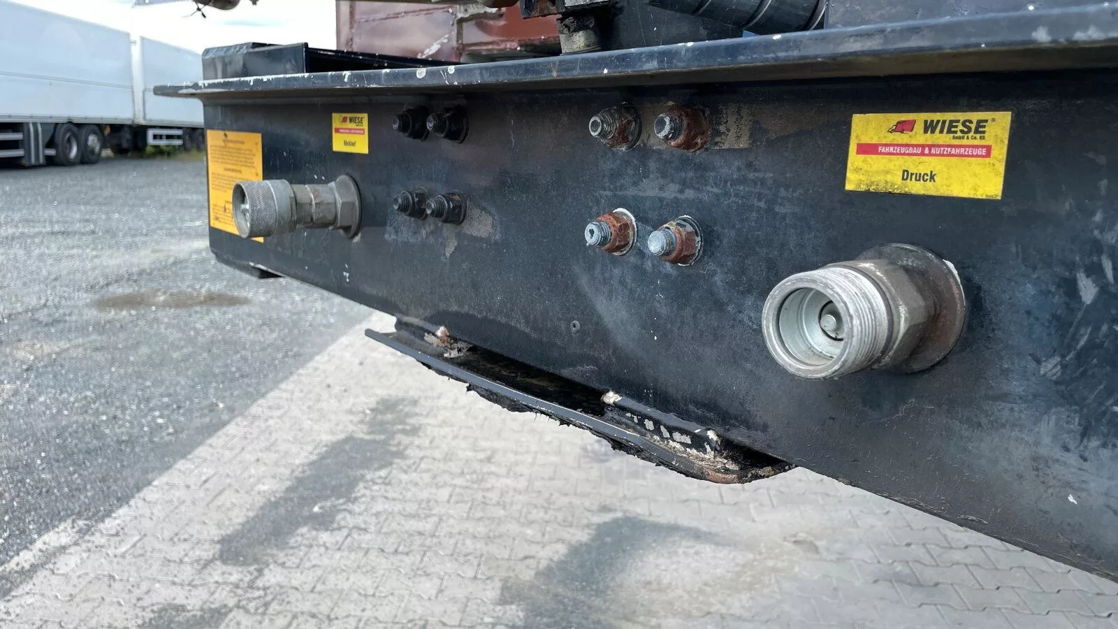 Fahrzeugabbildung Schmitz Cargobull Optitwin SA3-36S / Getreide / Kipper / Pumpe