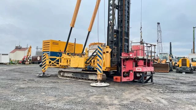 Fahrzeugabbildung IHC Fundex F12SE