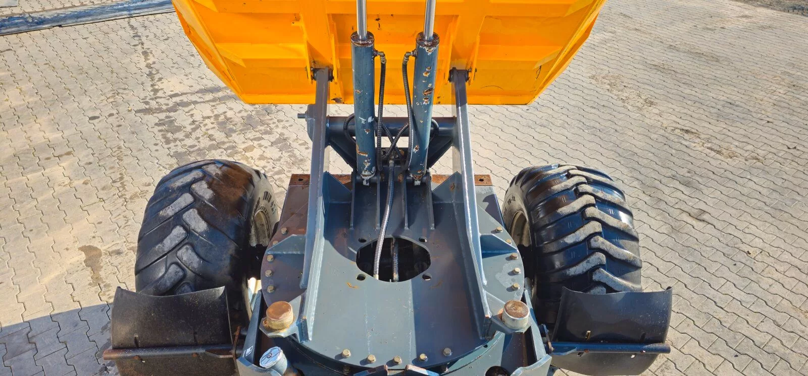 Fahrzeugabbildung Bergmann Bergmann 2090R Dumper 9,0 to / 3 Seiten Kipper