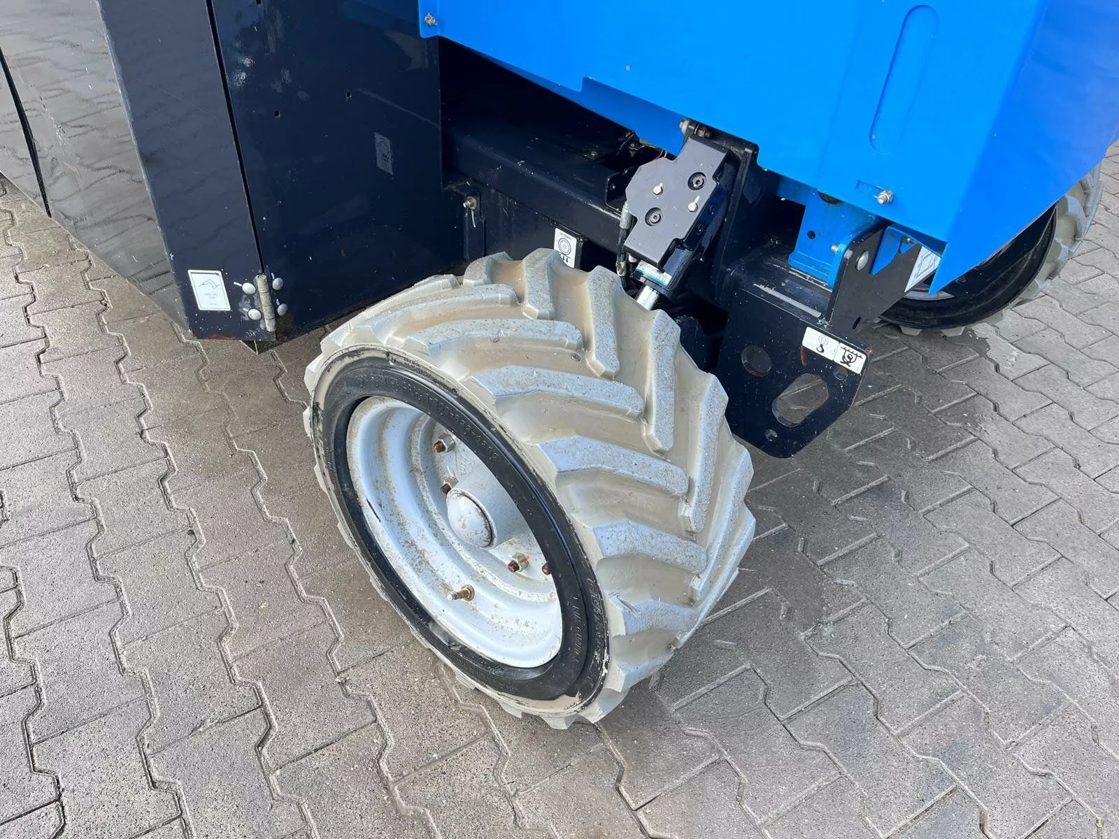 Fahrzeugabbildung Genie GS-4069 DC / Höhe 14.3 m / UVV TOP Zustand