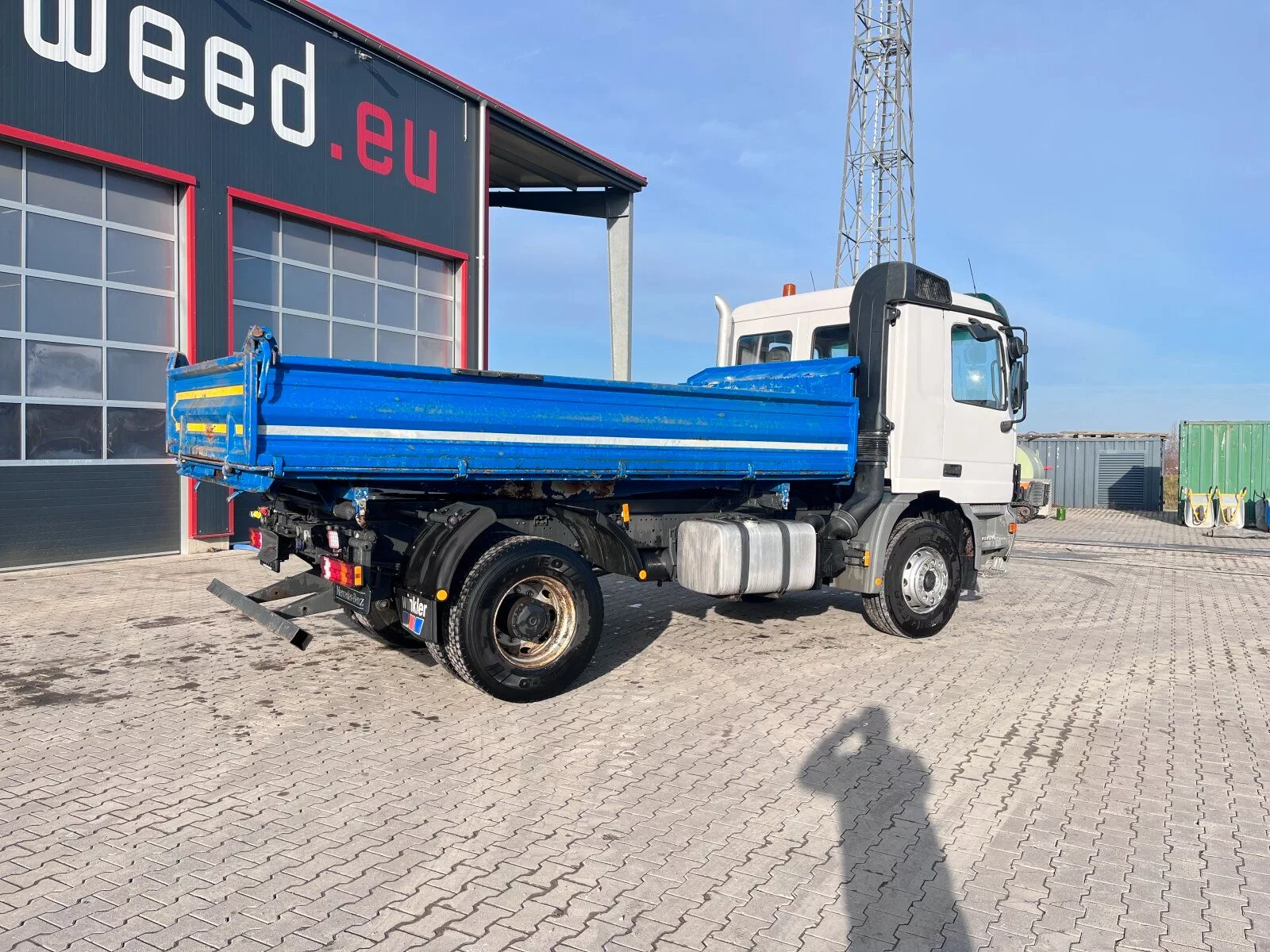 Fahrzeugabbildung Mercedes-Benz 1831 Meiller Kipper 4x2 / Voll Blattfederung