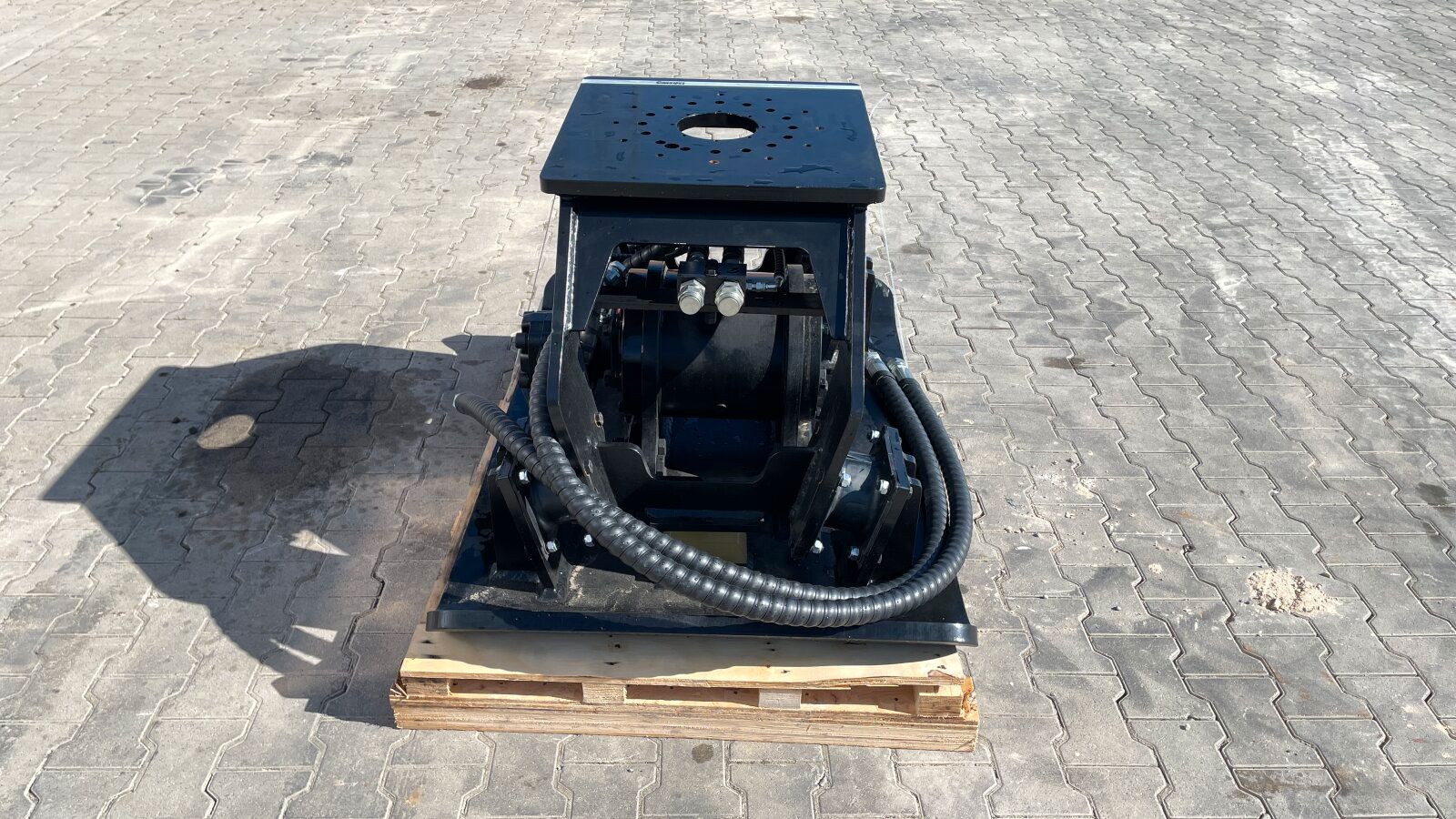 Fahrzeugabbildung BOMAG Haener HPC 1500A Rüttelplatte / Bodenverdichter